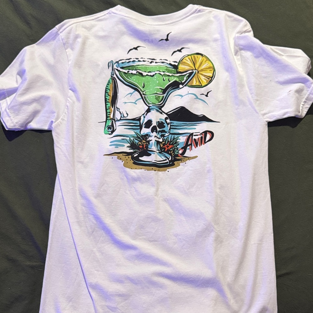 Avid White Graphic Tee with Skull Design